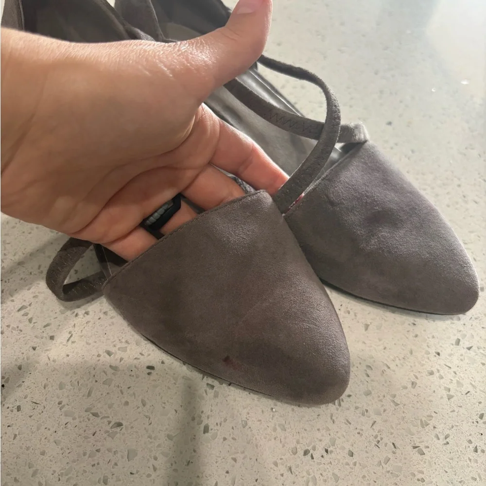 Eileen Fisher 6.5 Taupe Pointed-Toe Cross-Strap Low Heel Pumps - Picture 3 of 6